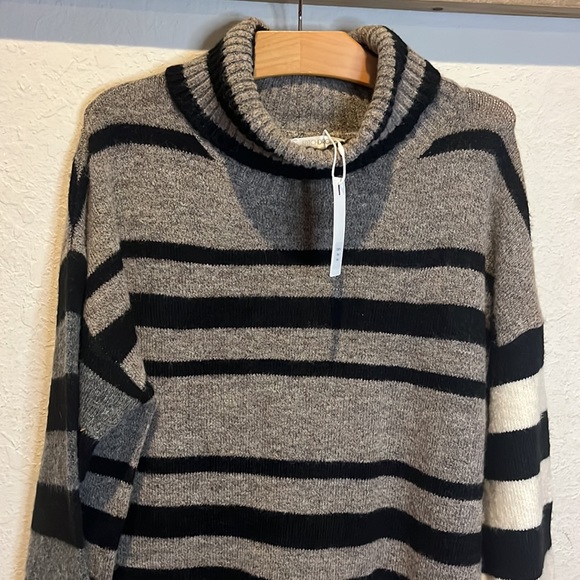 NWT StitchDrop Striped Turtleneck Sweater Dress size small - Picture 2 of 8